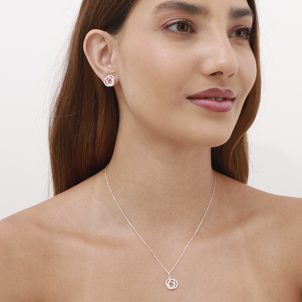 Le Collier trois cercles